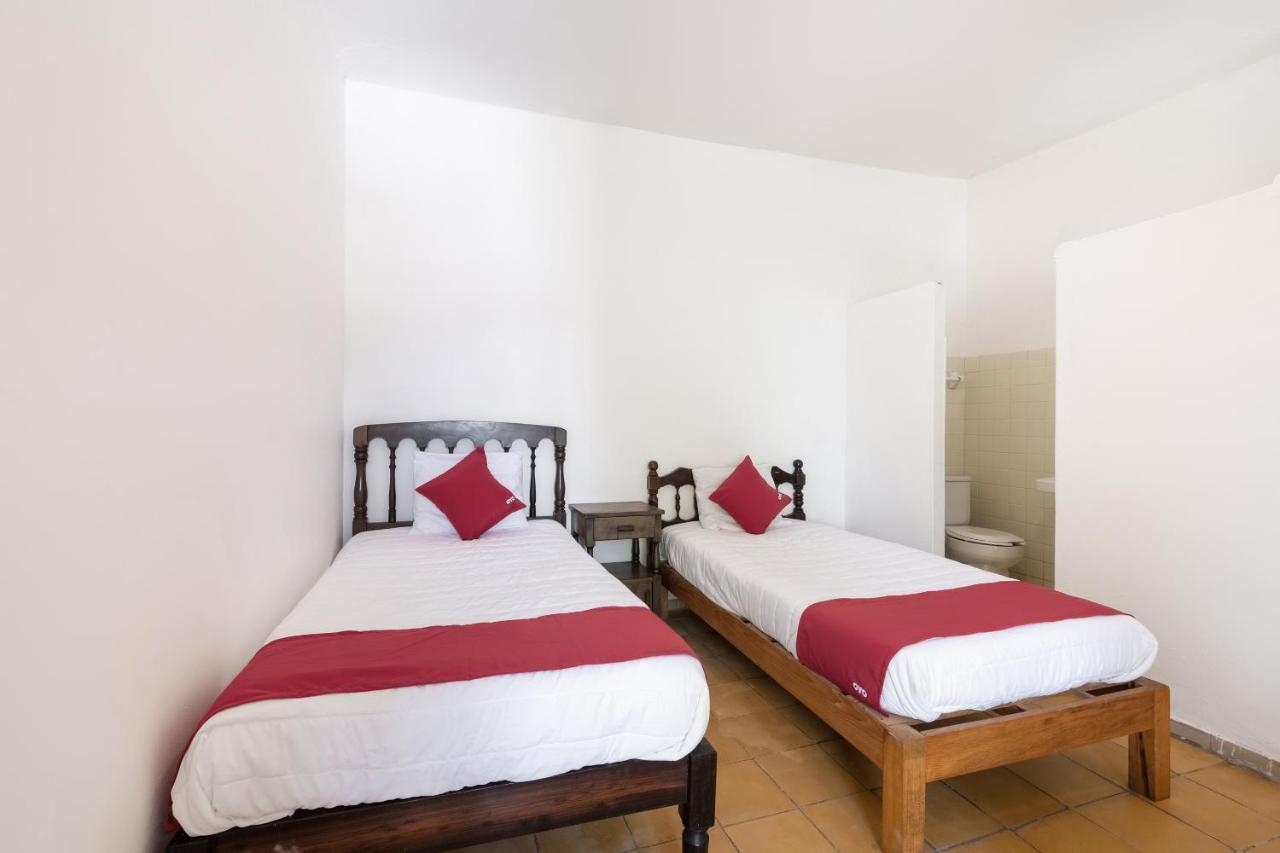 Oyo Hotel Las Palmas Cuyutlan Манзанило Екстериор снимка