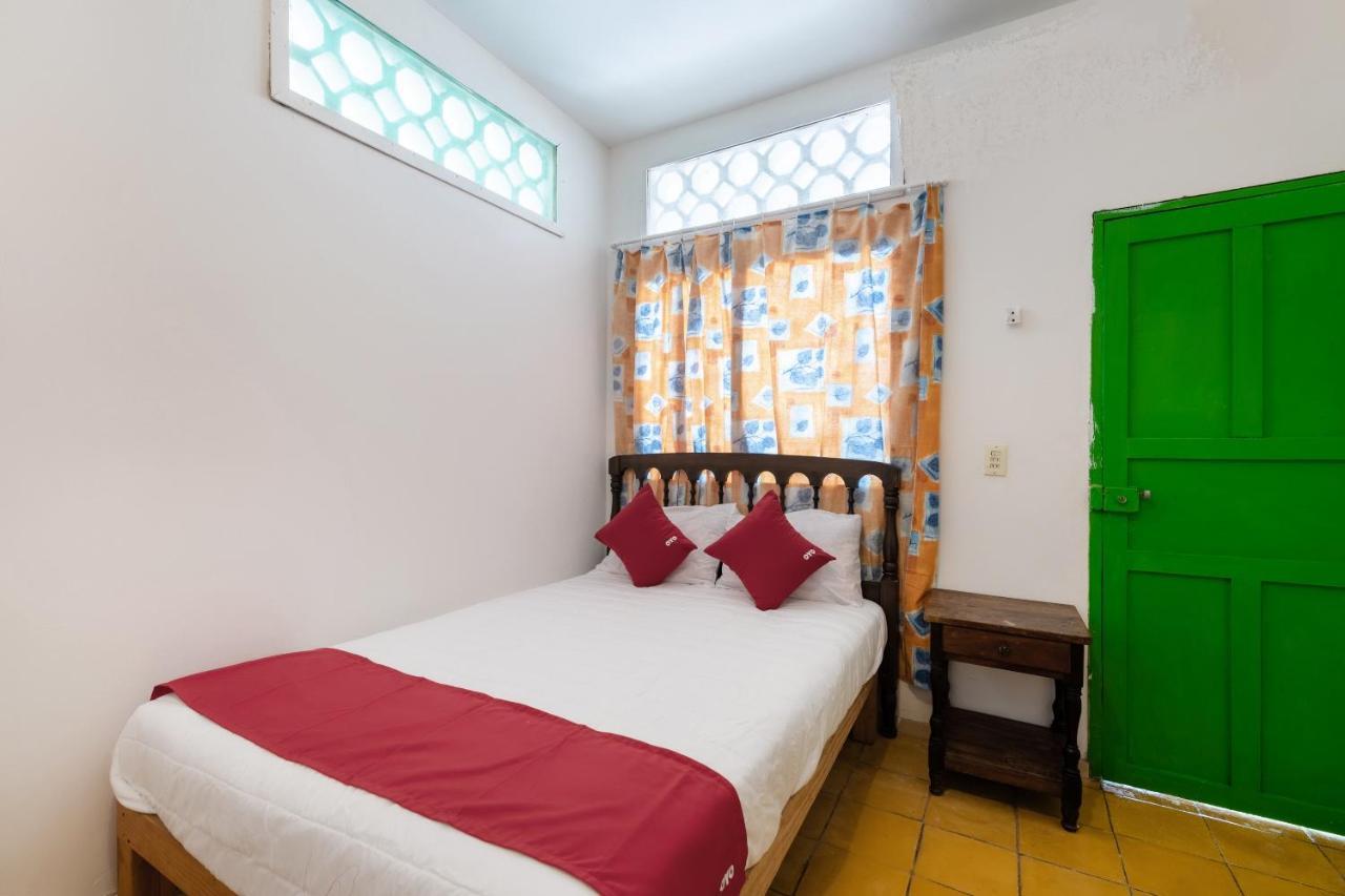 Oyo Hotel Las Palmas Cuyutlan Манзанило Екстериор снимка