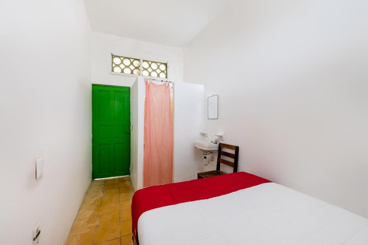 Oyo Hotel Las Palmas Cuyutlan Манзанило Екстериор снимка