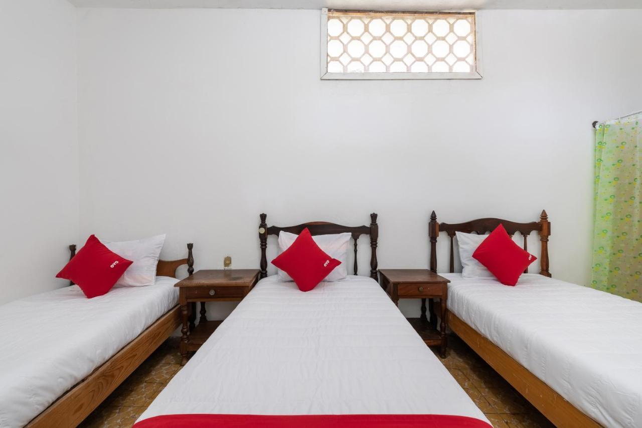 Oyo Hotel Las Palmas Cuyutlan Манзанило Екстериор снимка